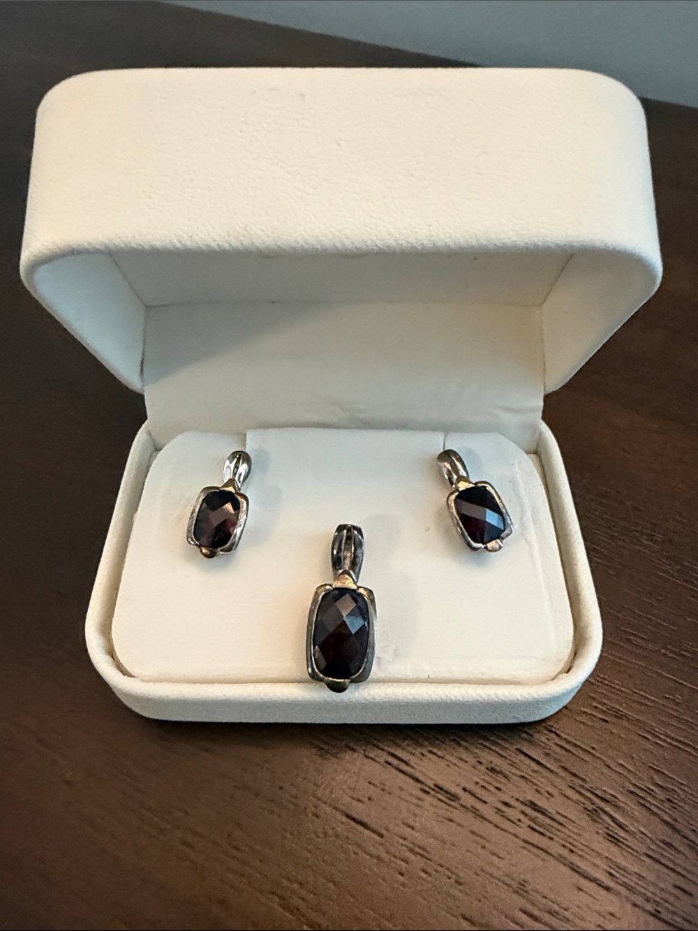 Lorenzo 18k 925 Garnet Set